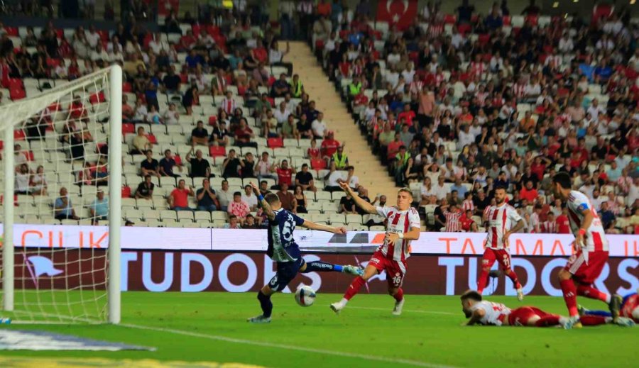 Trendyol Süper Lig: Antalyaspor: 0 - Fenerbahçe: 0 (maç Devam Ediyor)