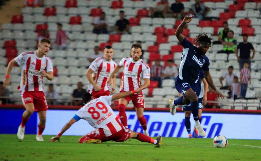 Trendyol Süper Lig: Antalyaspor: 0 - Fenerbahçe: 0 (maç Devam Ediyor)