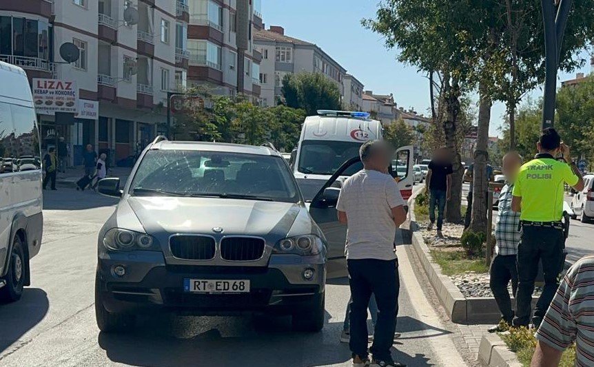 Aksaray’da Otomobil Cipe Arkadan Çarptı: 2 Yaralı