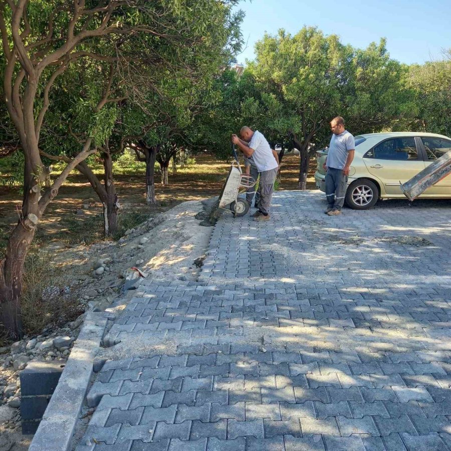 Kemer’de Altyapı Çalışmaları Sürüyor