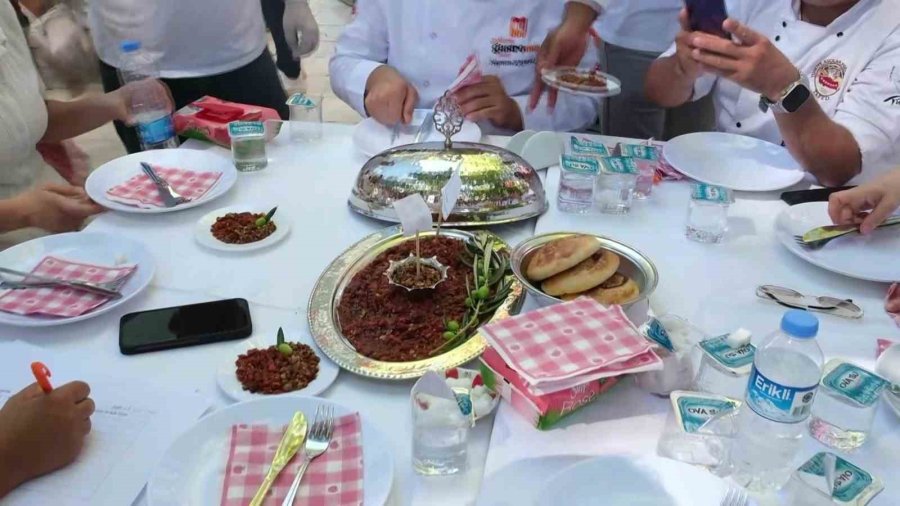 Mersin’de Zeytinyağı Yemek Yarışması Düzenlendi