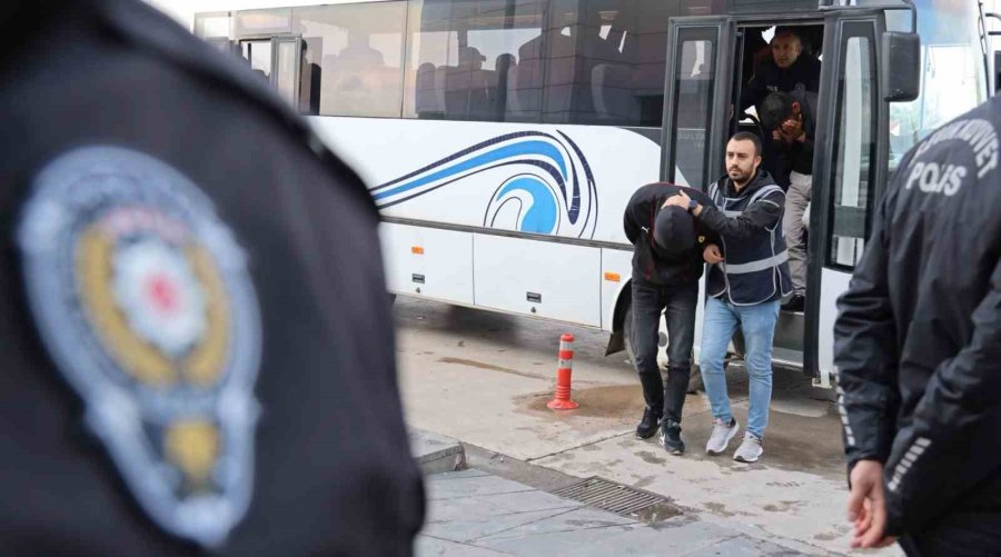 Aksaray Merkezli 17 İlde Uyuşturucu Ve Suç Örgütü Operasyonu: 159 Gözaltı