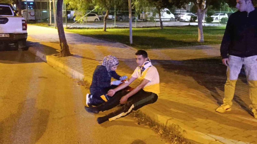 Yaya Geçidinde Scooter İle Motosiklet Çarpıştı: 3 Yaralı