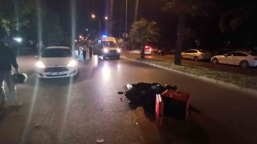 Yaya Geçidinde Scooter İle Motosiklet Çarpıştı: 3 Yaralı