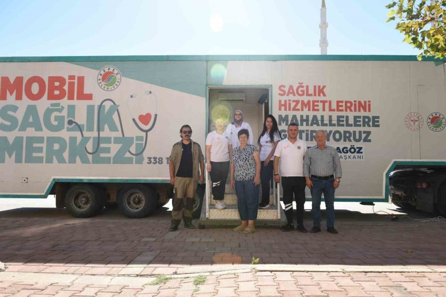 Kepez’in Mobil Sağlık Tırı Mahallelerde