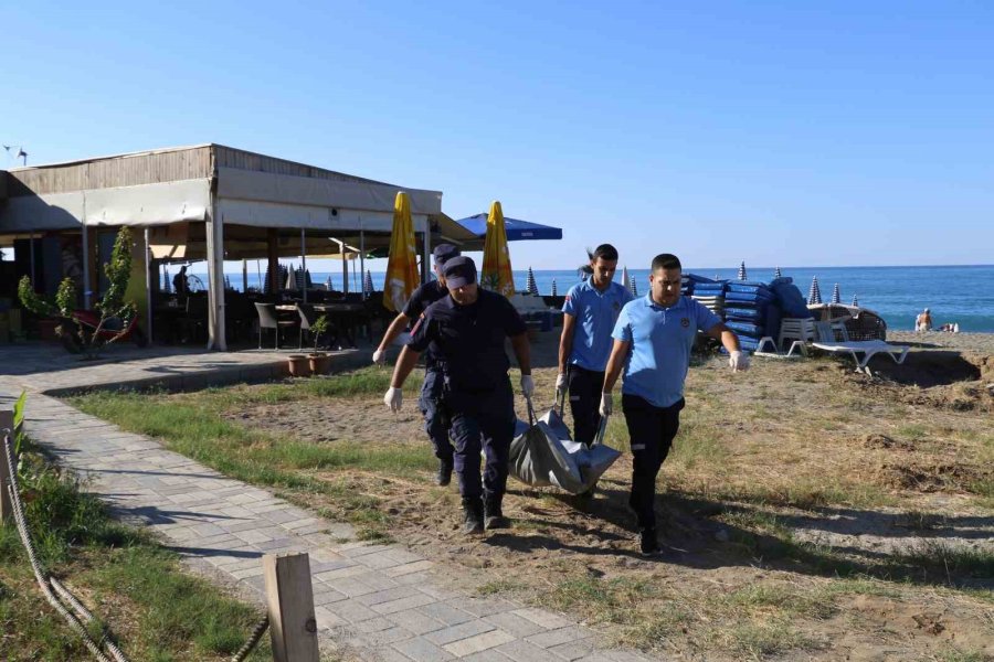 Alanya’da 20 Yaşındaki Gencin Cansız Bedeni Kıyıya Vurdu