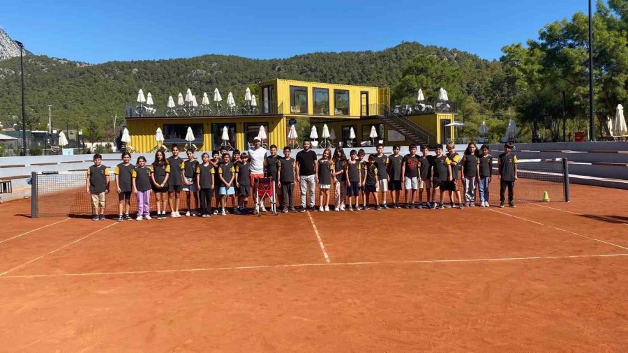 Kemer Bölge Okulları, Tenis İle Buluşacak