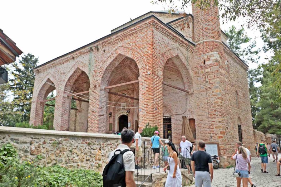 Alanya’da Camilere Turistlerin Yoğun İlgisi