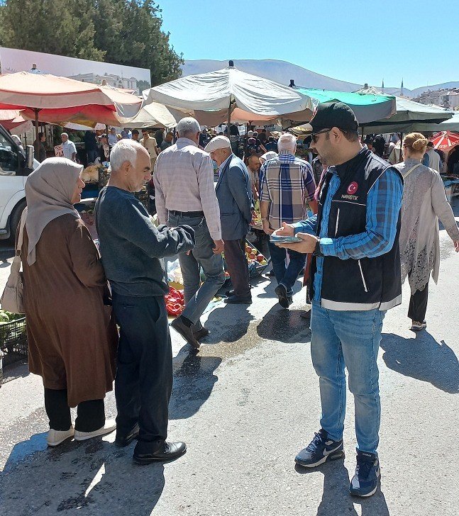 Niğde’de Vatandaşlar Uyuşturucu Konusunda Bilgilendiriliyor