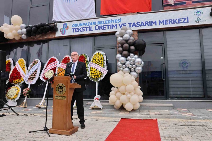 Odunpazarı Belediyesi Tekstil Üretim Ve Tasarım Merkezi Açıldı