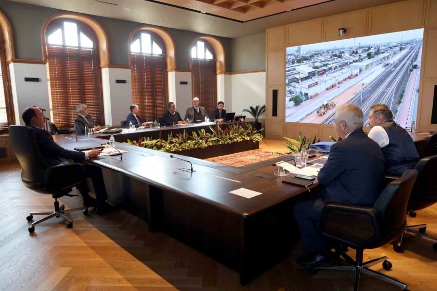 Başkan Altay Banliyö Hattında Çalışmaların Yoğun Şekilde Sürdüğünü Açıkladı