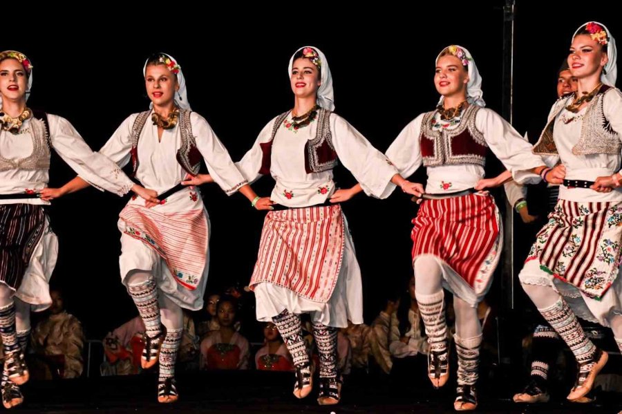 8. Uluslararası Halk Dansları Festivali Başladı