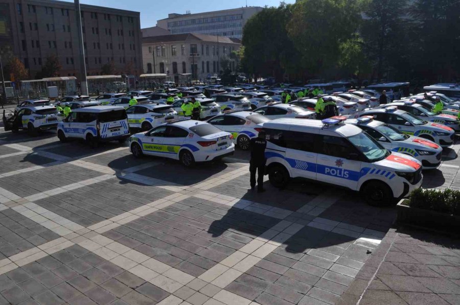 Eskişehir’de Emniyet Ve Jandarma Teşkilatına 88 Aracın Teslimi İçin Tören Düzenlendi