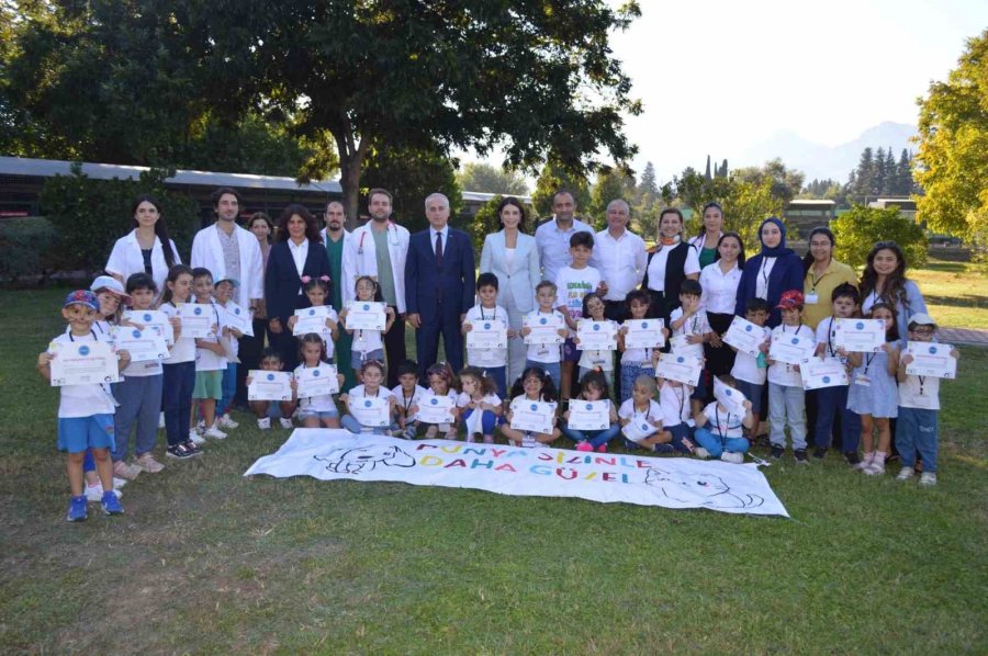 Konyaaltı Belediyesi, Miniklere Hayvan Sevgisi Aşılıyor