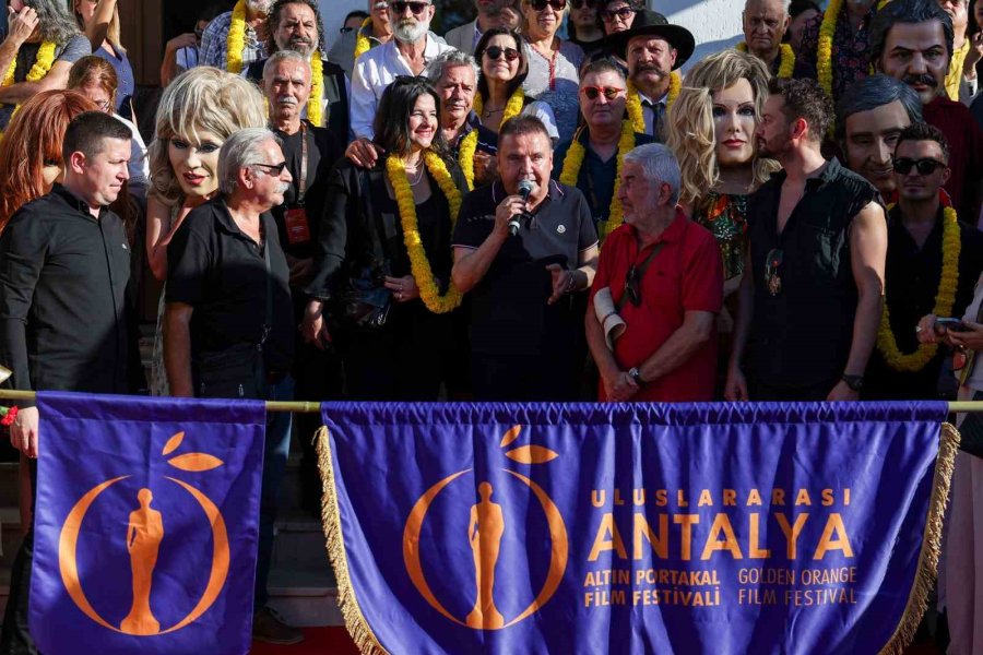 "altın Portakal Film Festivali" Geleneksel Kortejiyle Başladı