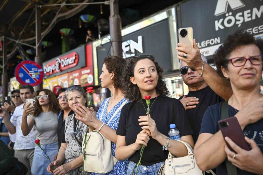 "altın Portakal Film Festivali" Geleneksel Kortejiyle Başladı