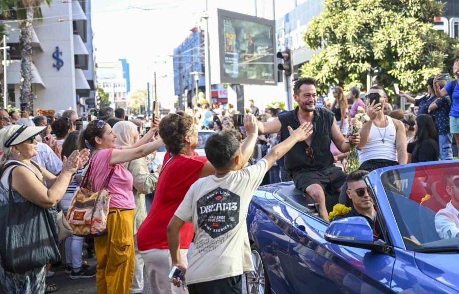 "altın Portakal Film Festivali" Geleneksel Kortejiyle Başladı