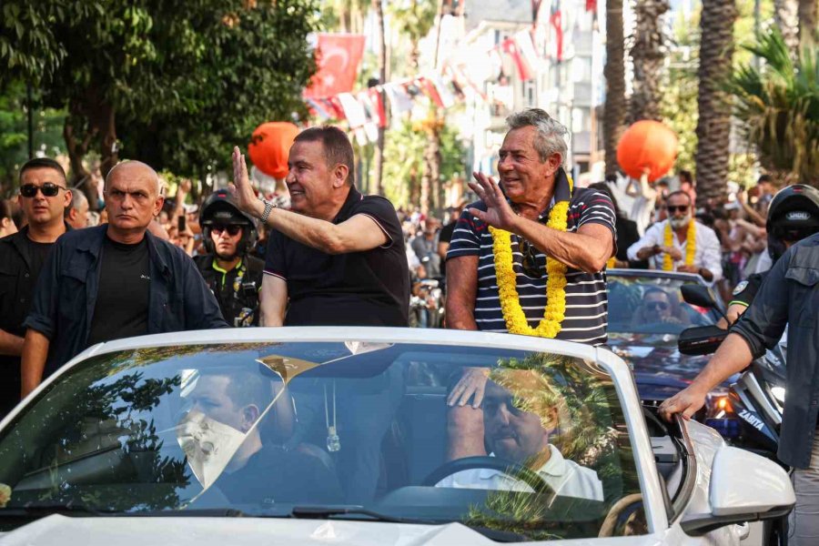 "altın Portakal Film Festivali" Geleneksel Kortejiyle Başladı