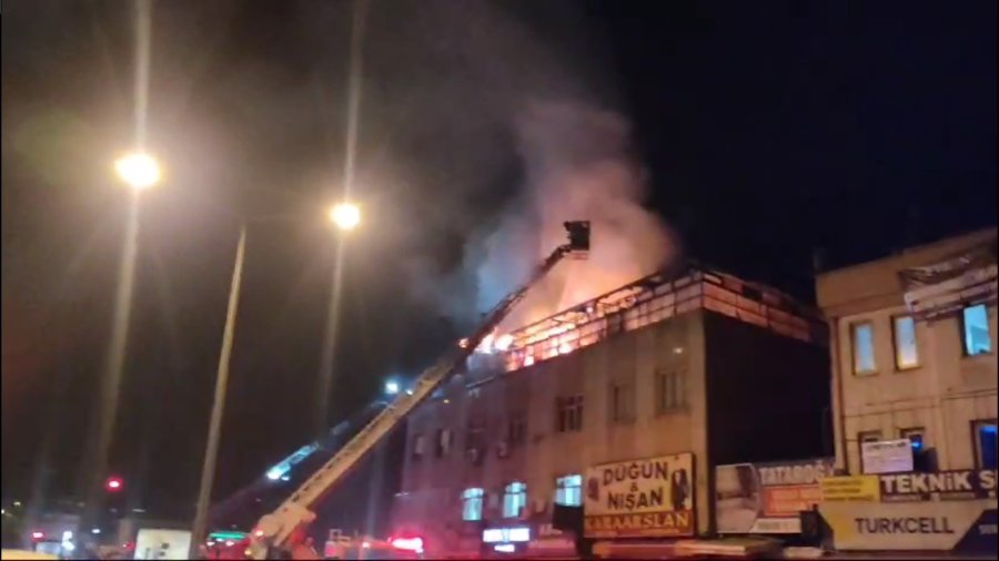 Konya’da Çatı Katı Alevlere Teslim Oldu