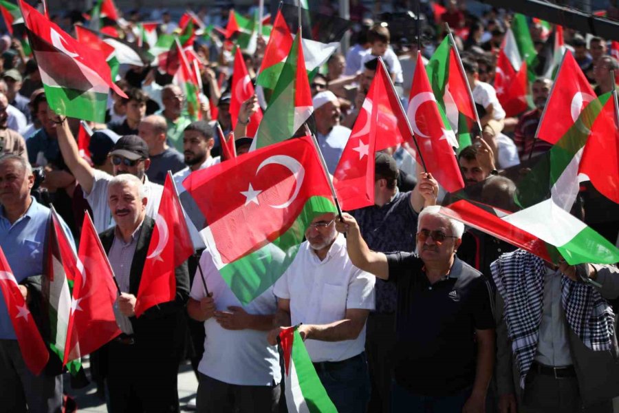 Konya’da ’soykırıma İsyan Filistin’e Destek Yürüyüşü’ Düzenlendi