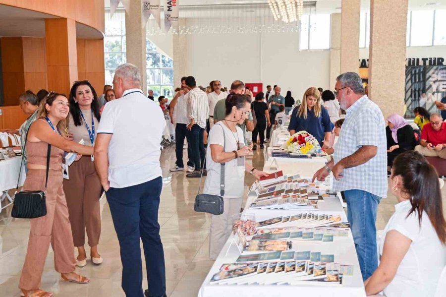 Manavgat Kitap Günleri’ne Yoğun İlgi