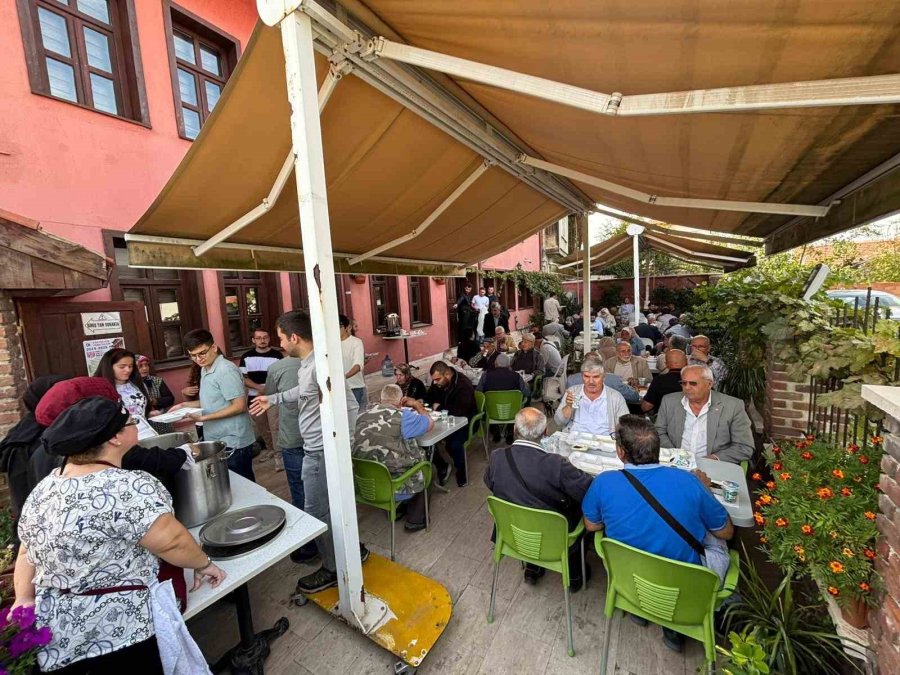 Türk Ocağı, Hatim Duası Ve Mevlid Okutturmak İçin Bir Araya Geldi