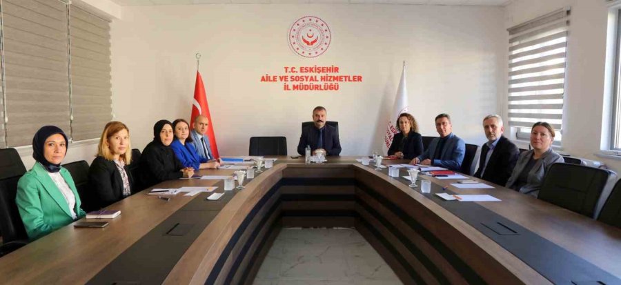 Aile Ve Sosyal Hizmetler İl Müdürlüğü’nden Değerlendirme Toplantısı