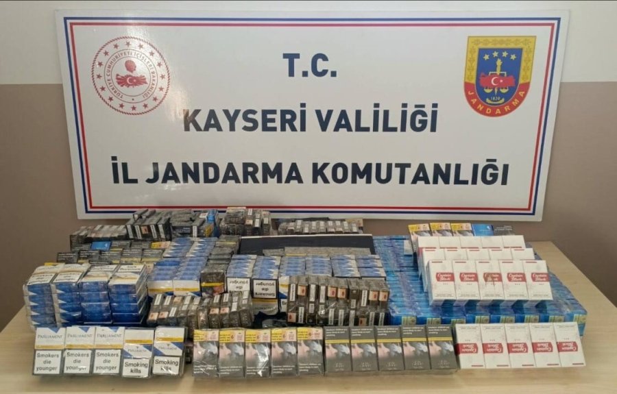 Yol Kontrolü Yapılan Kamyonda 640 Paket Kaçak Sigara Bulundu