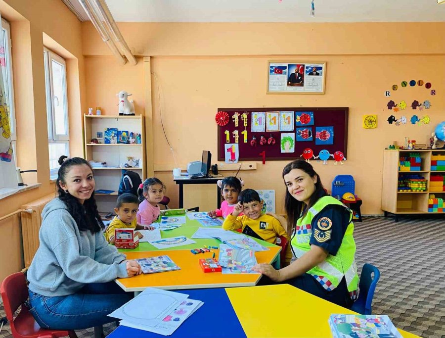 Tomarza’da Öğrencilere Trafik Eğitimi Verildi