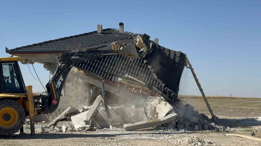 Aksaray’da Kaçak Yapılaşmada Olaylı Yıkım