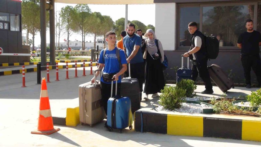 İsrail’in Saldırılarından Kaçanları Taşıyan 5. Gemi De Geldi