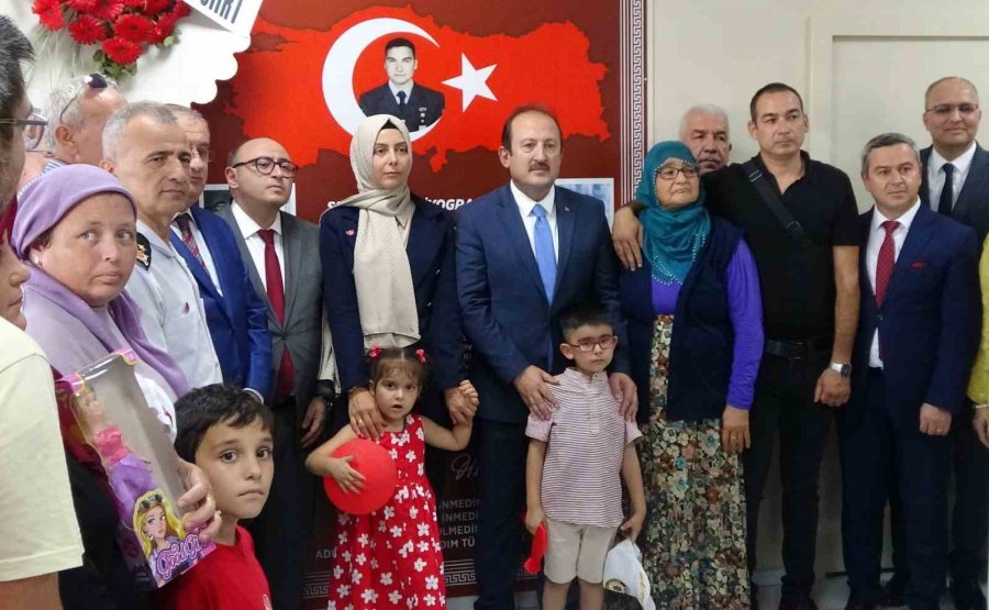 Şehidin İsmi Verilen Kütüphanede Konuşan Eşi: "inşallah Yeni Nesle Örnek Oluruz"