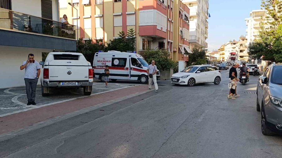 Kaza Yapan Çocuklar Polis Ve Ambulansın Sirenini Duyunca Kaçıp Gitti