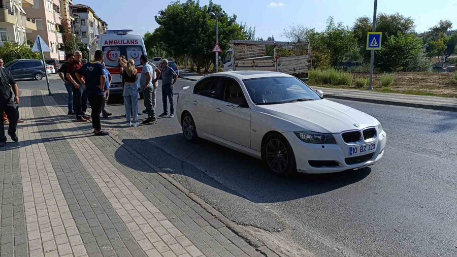 Otomobilin Çarptığı Yaya Yaralandı