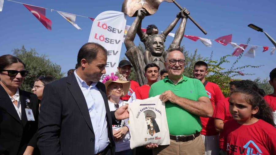 Tarsus’ta Lösemili Çocuklar İçin Zeytin Hasadı Yapıldı