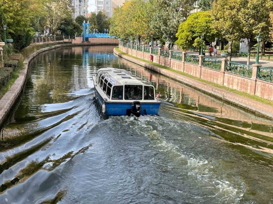 Eskişehir’de Gondol Sırası Yoğunluğu Oluştu