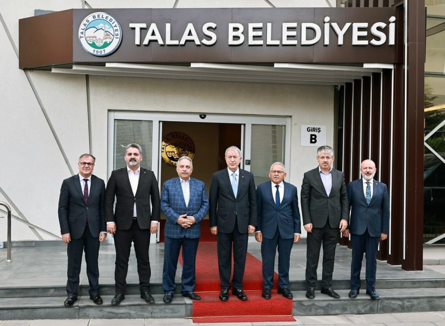 Ak Partili Vekiller Ve Başkanlar Talas’ta Toplandı