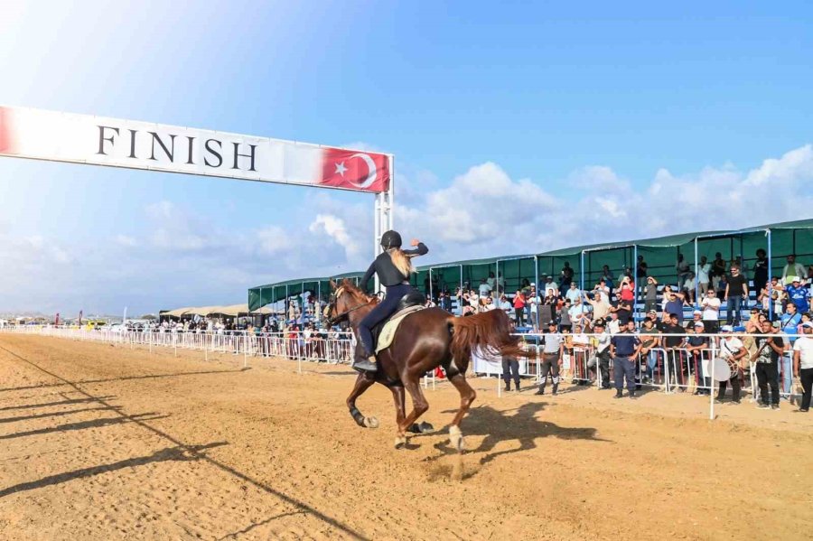 Manavgat’ta Rahvan At Yarışları Coşkusu Yaşandı