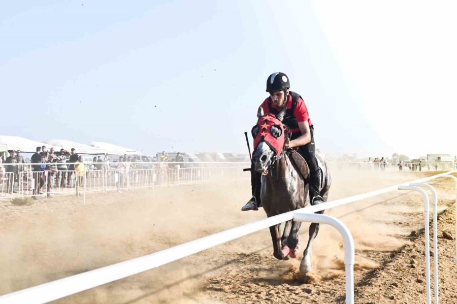 Manavgat’ta Rahvan At Yarışları Coşkusu Yaşandı