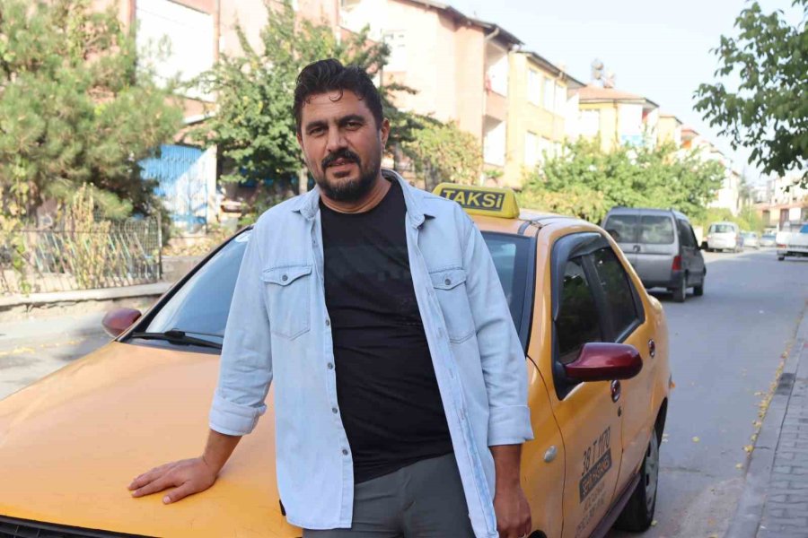 Türk Taksici, Pablo’nun Motorunu İspanya’ya Göndermek İstiyor