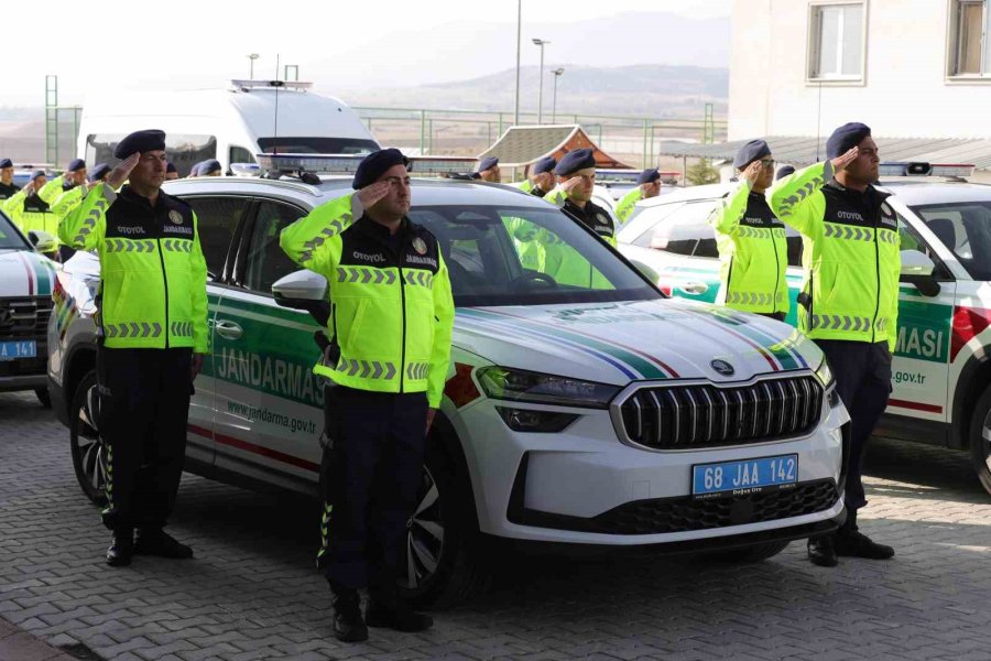 Otoyolların Denetimi Jandarmaya Devredildi