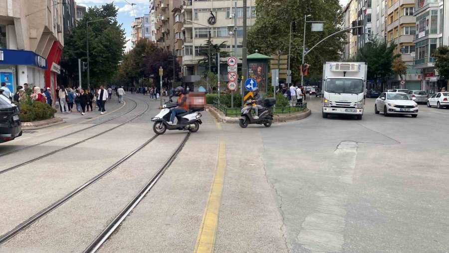 Ölümlü Veya Yaralanmalı Kazaların Yarıdan Fazlasında Motosiklet Ve Motorlu Bisiklet Sürücüleri Kusurlu