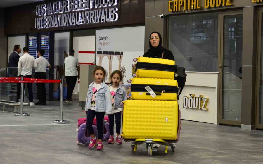 Lübnan’dan Ayrılan Türk Vatandaşlarını Taşıyan Uçak Mersin’e Ulaştı