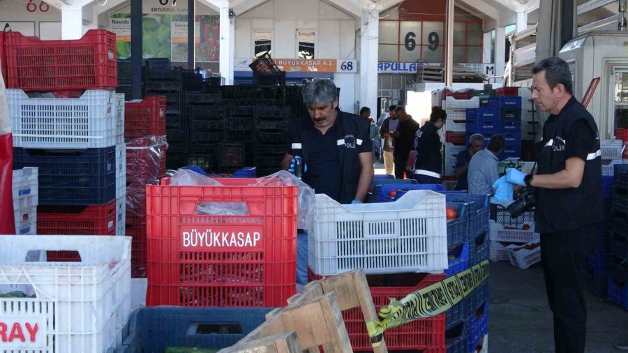 Sebze Almaya Geldiği Toptancı Halinde Hayatını Kaybetti