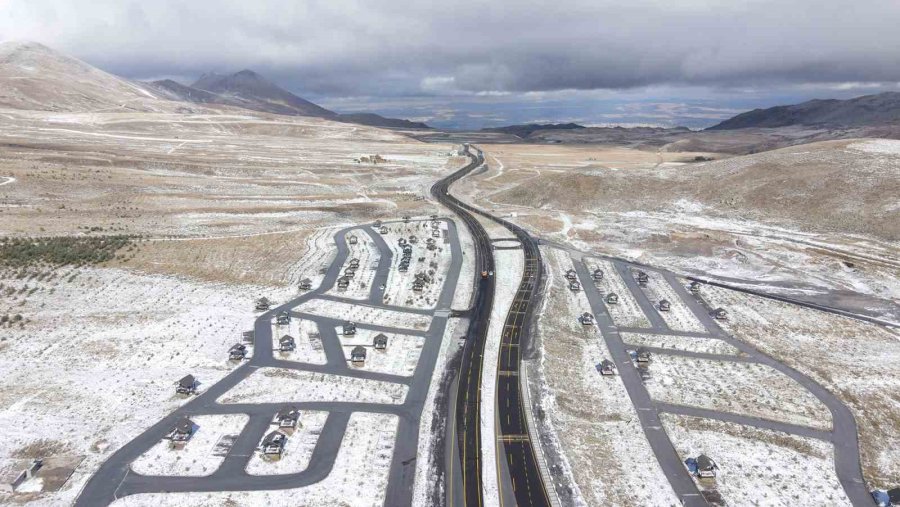 Erciyes Beyaza Büründü