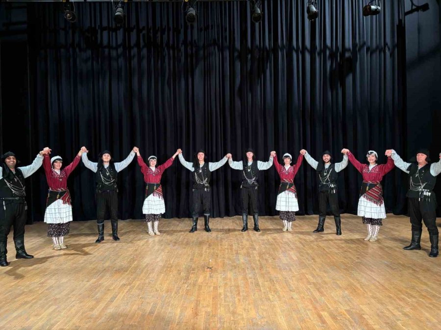 Eskişehir Anadolu Üniversitesi Halk Dansları Topluluğu’na Çin’den Gururlandıran Davet