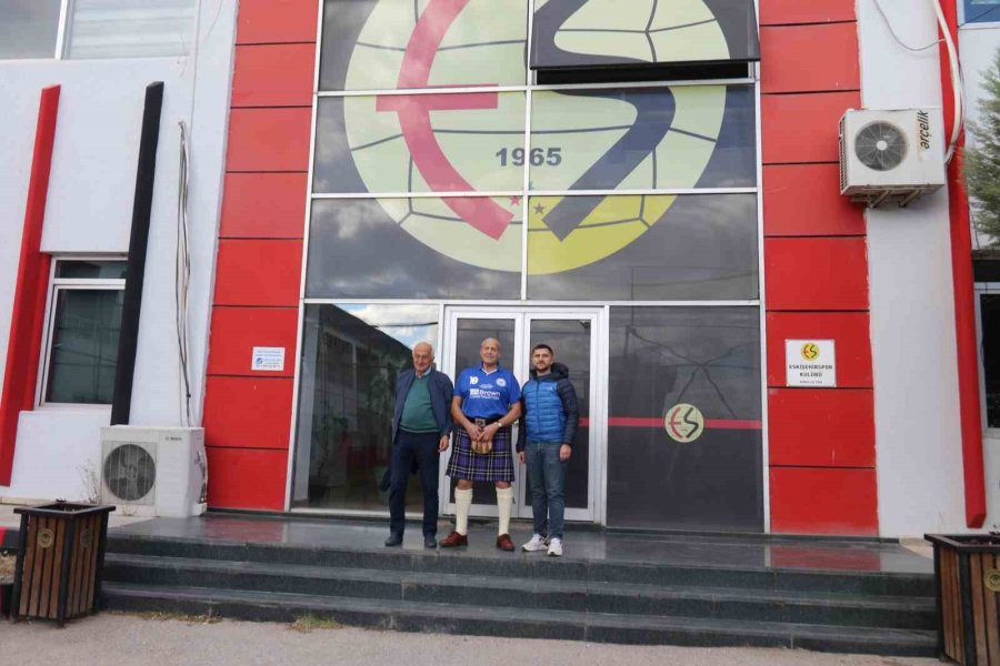 İskoç Taraftar Eskişehirspor’a Destek Olmak İçin 11 Bin 845 Kilometre Seyahat Etti