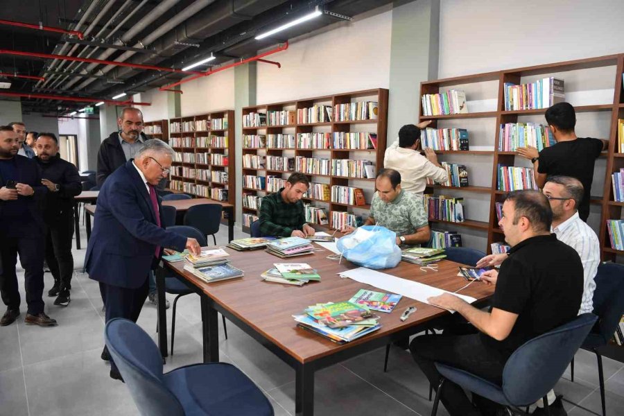 Başkan Büyükkılıç, Açılış İçin Gün Sayan İldem-yeşilyurt Sosyal Yaşam Merkezi’ni İnceledi