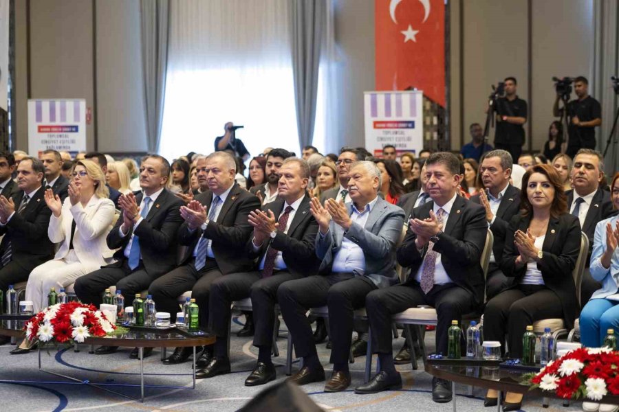 Mersin’de Sosyal Politikalar Çalıştayı Düzenlendi