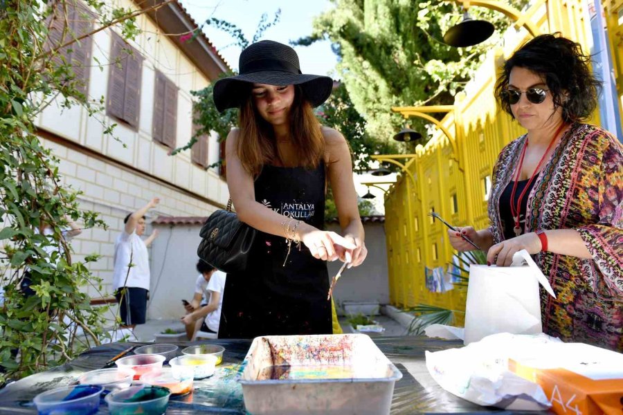 Tarihi Kent Merkezinin Sokakları, Meydanları Kültür Ve Sanatla Buluştu